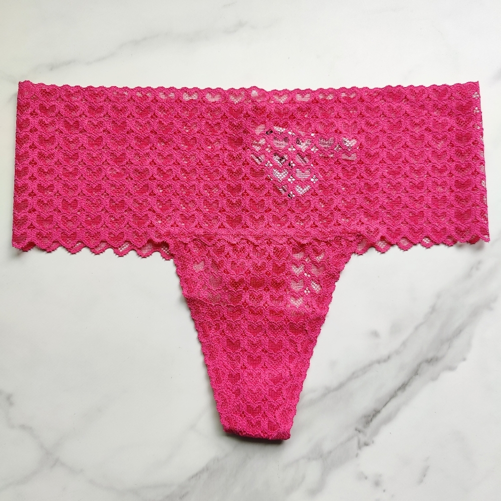 NWT PINK VICTORIA'S SECRET WINK WIDE-WAIST HEART LACE THONG PANTY IN ENCHANTED